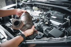 Garagiste pour vérification de la boite de vitesse  